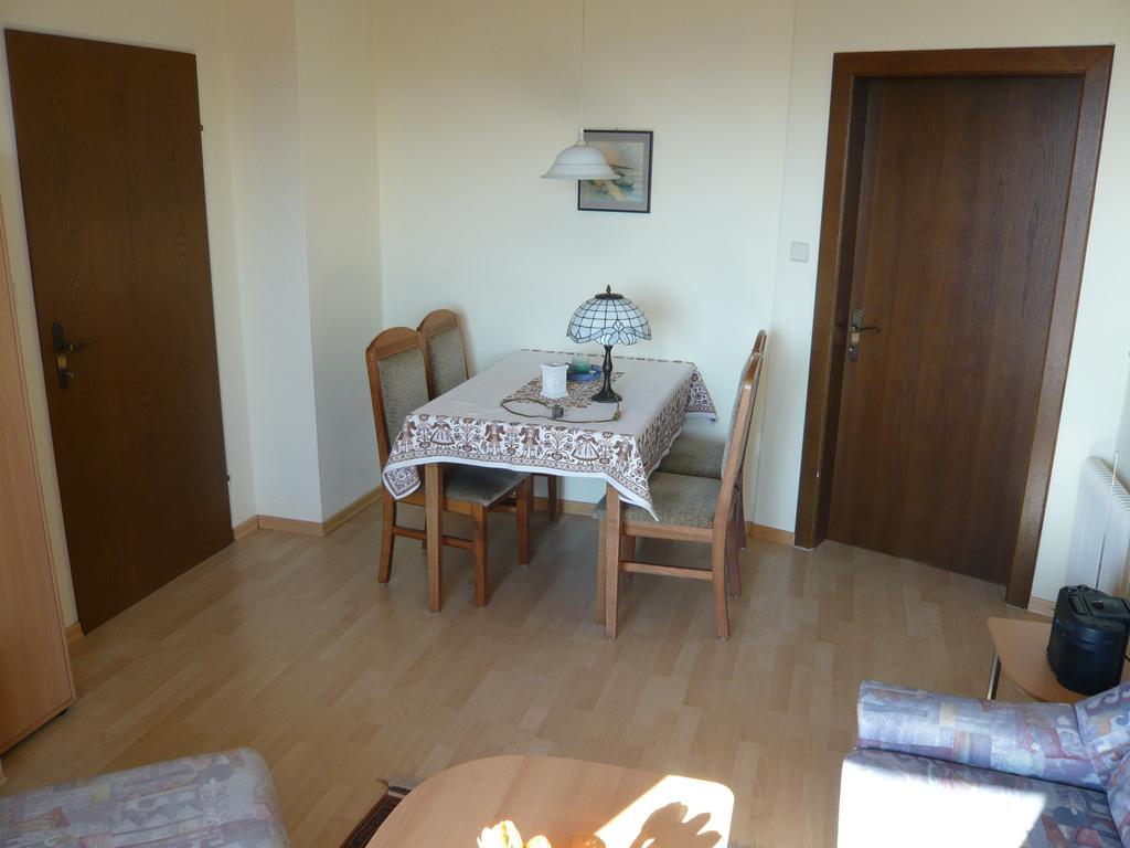 Appartementhaus Karawankenpromenade Velden am Wörthersee Szoba fotó